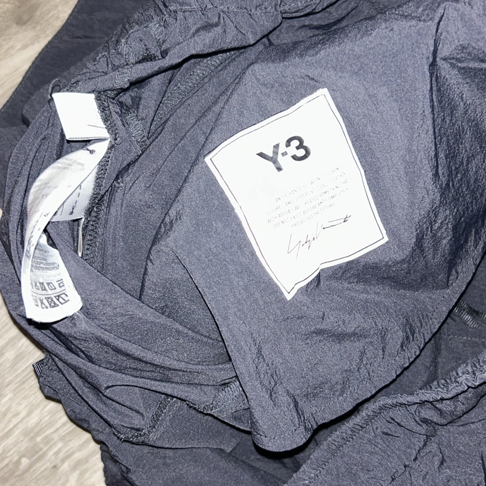 Y-3 Light Shell Running Shorts - Picture 9 of 10